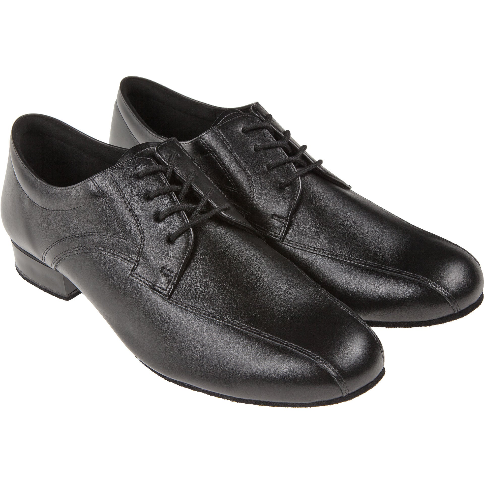 Paar Tanzschuhe aus glänzendem schwarzem Leder mit Schnürsenkeln, mit hochwertigem Rindnappa, von Diamant.